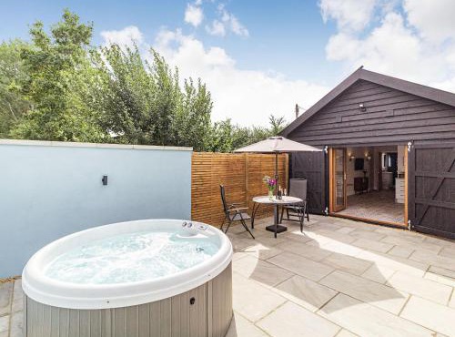 Wisteria Lodge - Ukc5804