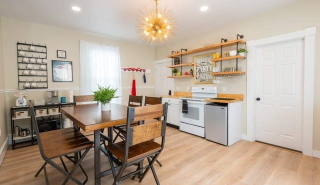 *Witch Dungeon 5Br House|Salem+Beverly|Sleeps 10