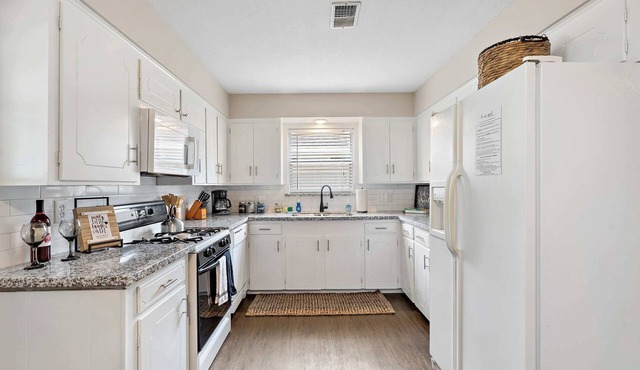 with Arcade and Covered Patio Sleep 9 in this 4 Bedroom 2 Bath Home 5 star host
