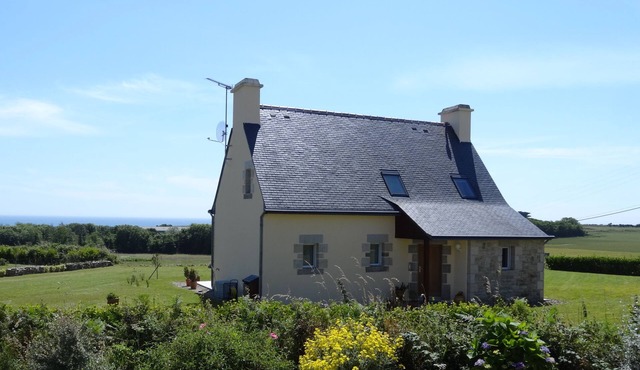 WITH HIS VIEW 180 ° SEA FOR THIS HOUSE OF ARCHITECT