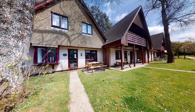 With open plan dining and living space equipped modern kitchen and accommodation for up to 7 guests