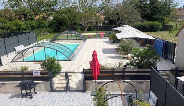 With swimming pools Au porte de chambord Les trois clefs 14 people