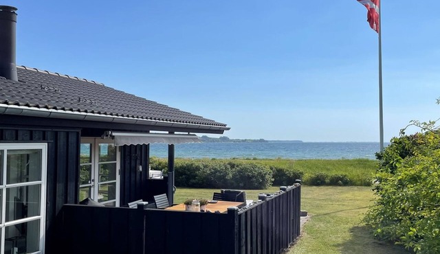 "Withger" - 20m from the sea by Interhome