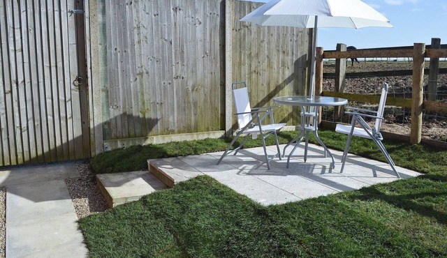 Within easy reach of Canterbury and the coast, this comfortable annexe is perfect for couples.