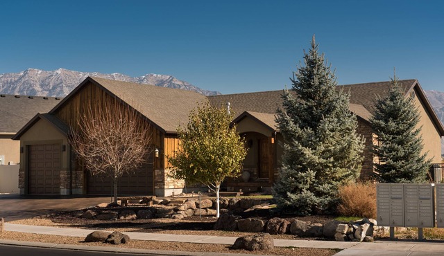 Within Minutes Of BYU, Temples, Skiing Sleeps 18