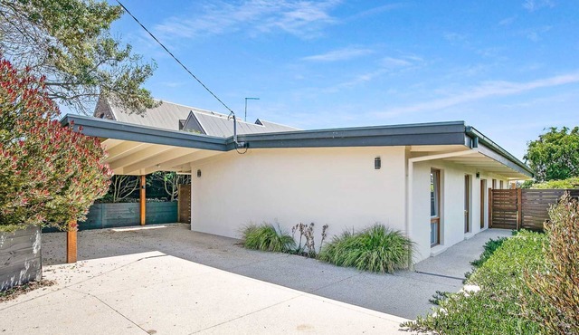 Within Oceans Reach - pet friendly with free WIFI