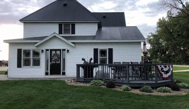 Within Walking Distance of Field of Dreams Movie Site/MLB STADIUM