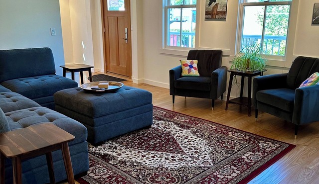 Within walking distance of all the amenities! Bike the trail~ float the river