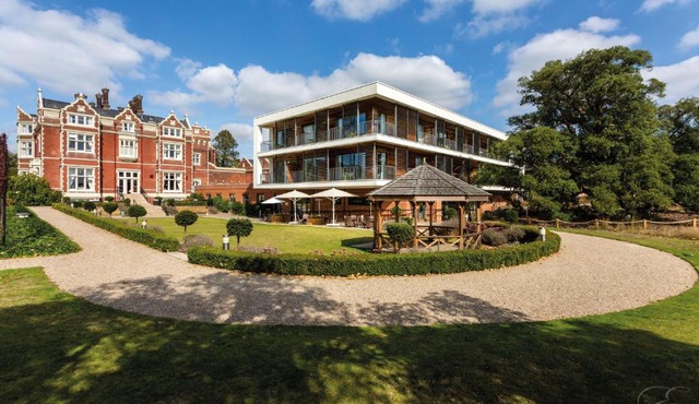 Wivenhoe House Hotel