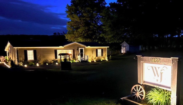 WJ's Countryside Retreat - Minutes from Peek'n Peak Resort & Findley Lake, NY !