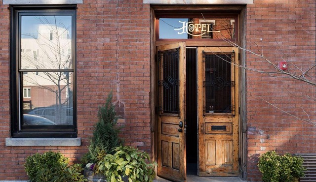 Wm. Mulherin's Sons Hotel