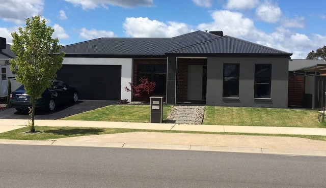 Wodonga house Huon Hill