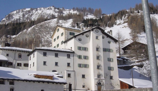 Wohnung Etter Albertinihaus, (Splügen). by Interhome