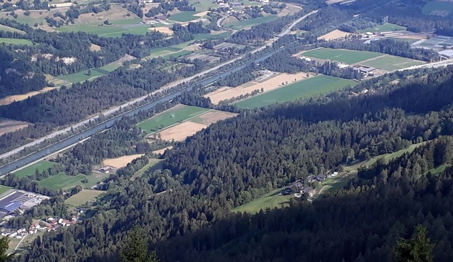 Wohnung Staudenhof, (Präz). by Interhome