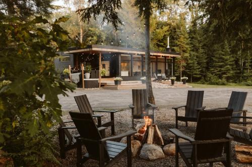 Wolegib Waterfront Retreat in Muskoka