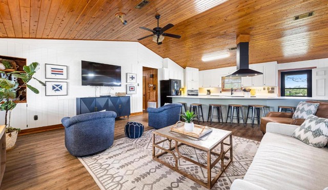 Wolf Bay House