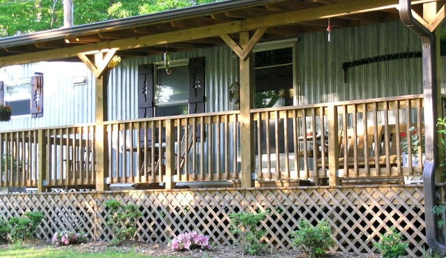 Wolf Creek Farm ~ For a 'Howling' Good Time!