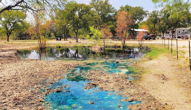 Wolf Creek Lodge in Beautiful Marble Falls Texas