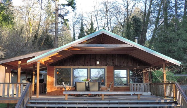 Wolf Glen: Cozy cabin near the beach on Vashon!