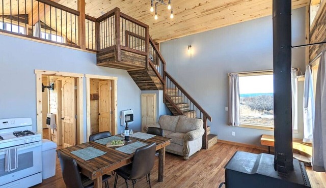Wolf Springs Ranch, Cabin 8