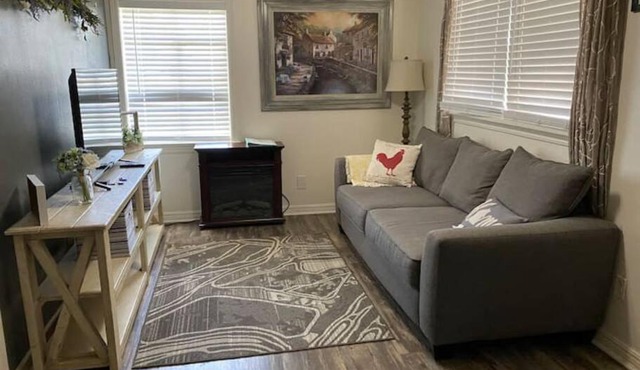 Wolflin Hideaway Conveniently located off I-40