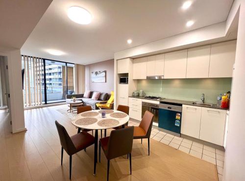 Wolli Creek Entire 2-Bedroom apartment with 2 bathrooms