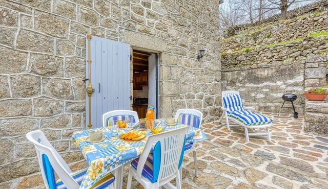 Wonderful private villa for 4 people with TV, terrace and panoramic view