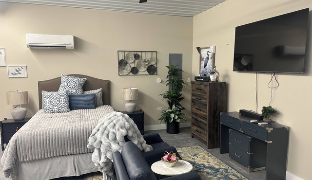 Wonderful 1-bedroom cottage with AC in charming Lincoln