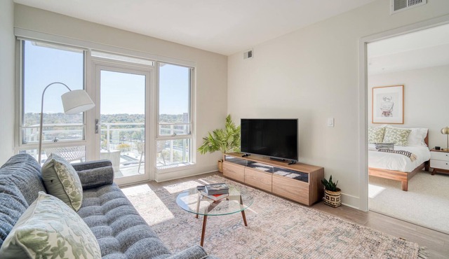 Wonderful 1BR in Arlington, Pool + Pet-Friendly