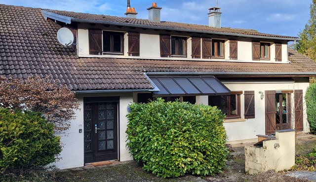 Wonderful 2-bedroom apartment in Évette-Salbert perfect for relaxing stay