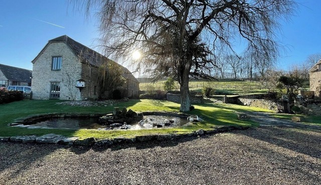 Wonderful 2 Bedroom Barn conversion in stunning setting with outstanding views