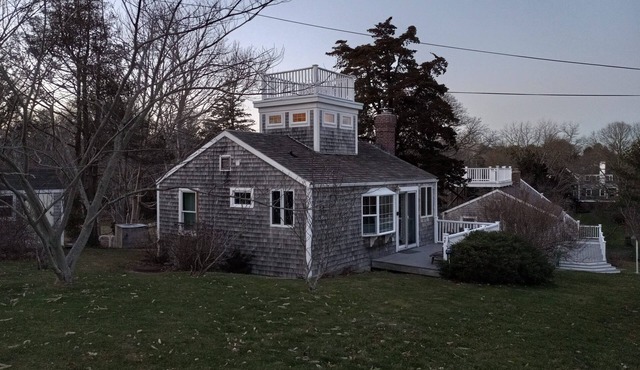 Wonderful 2-bedroom cottage with AC and Heat in charming Orleans, MA!
