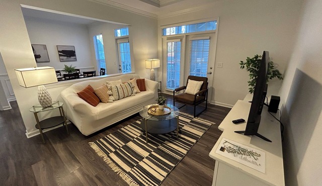 Wonderful 2 bedroom/2 bath Apartment with 2 balconies and Handicap Accessible