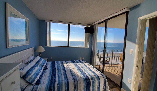 Wonderful 2BR/2BA-Top Floor-Oceanfront Corner Unit - Vacation Fun Awaits!