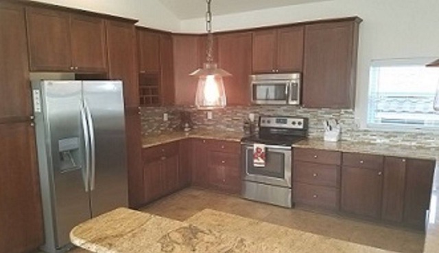 Wonderful 3/2 House on Corpus Christi Beach right next to everything!