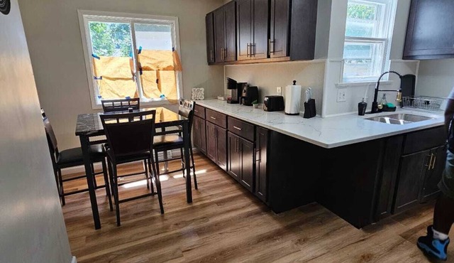 Wonderful 3-bedroom house with AC and WiFi in delightful Euclid