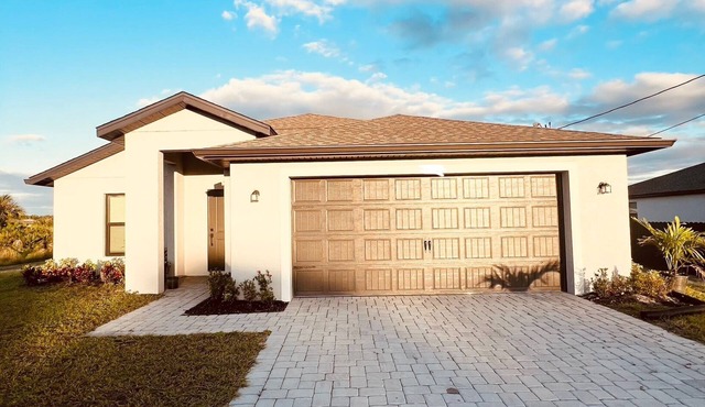 Wonderful 3-bedroom house with AC in Fort Myers