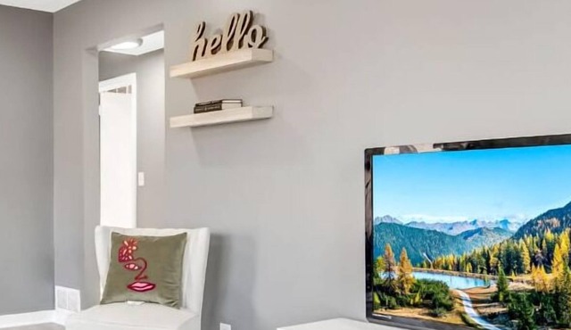 Wonderful 3 Level Cozy Home l Telsa Super Charger