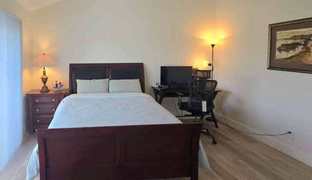 Wonderful 4-bedroom apartment with AC in Monterey Park Near Freeway