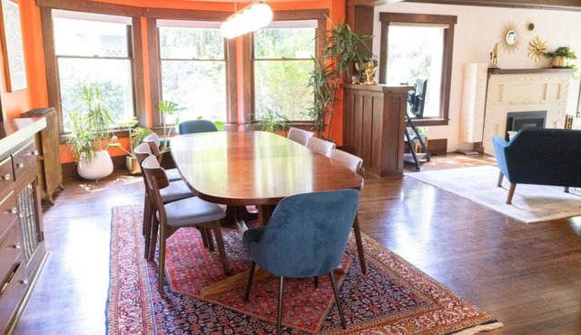 Wonderful 4-bedroom Family friendly house, centrally located in Seattle