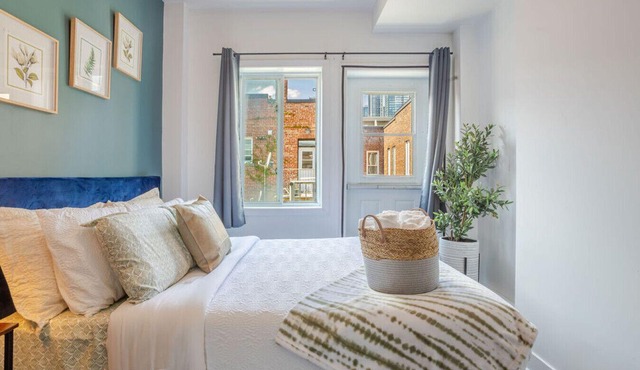 Wonderful 4 BR Home in the heart of Downtown