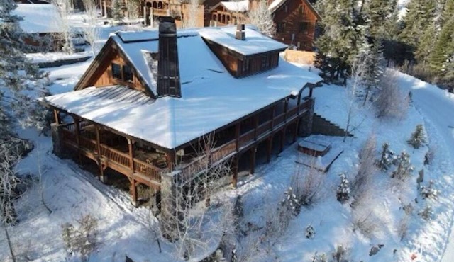 WONDERFUL 4B/4BA CHALET WITH LAKE VIEWS AT TAMARACK RESORT
