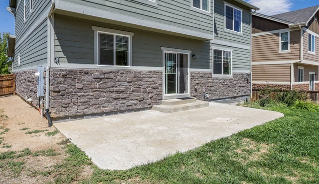Wonderful 5-Bedroom Residence With Fireplace