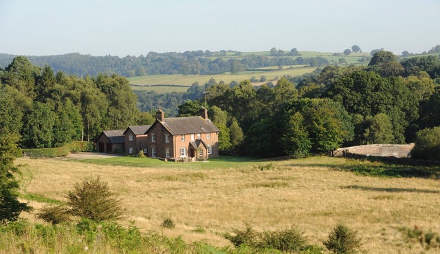 Wonderful 7 Bedroom Detached House and large gardens in Cumbria's Garden of Eden