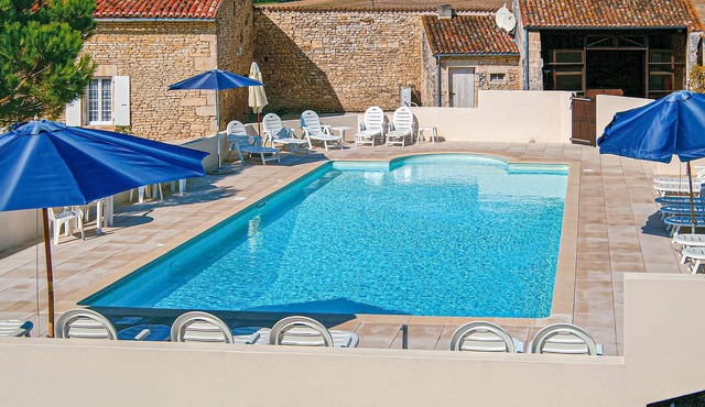 Wonderful accommodation in century-old building in the countryside.