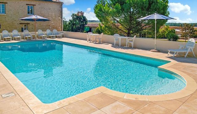 Wonderful accommodation in century-old building in the countryside.