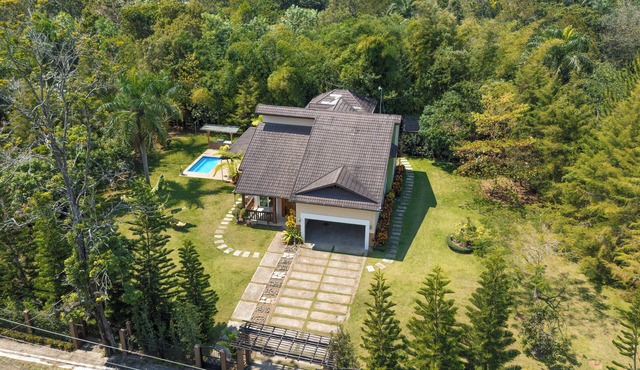 Wonderful and Artful 4-bedroom villa in Jarabacoa perfect for relaxing stays