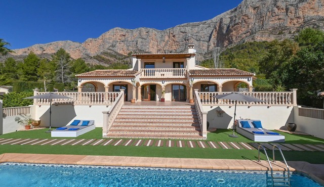 Wonderful and comfortable villa in Javea, Costa Blanca, Spain with private pool for 8 persons