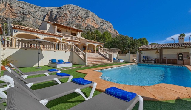 Wonderful and comfortable villa with private pool in Javea, Costa Blanca, Spain for 6 persons