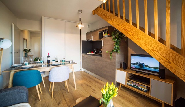 Wonderful appartment–in front of the sea– Swimming pool–Jacuzzi - Nicy Decoratio